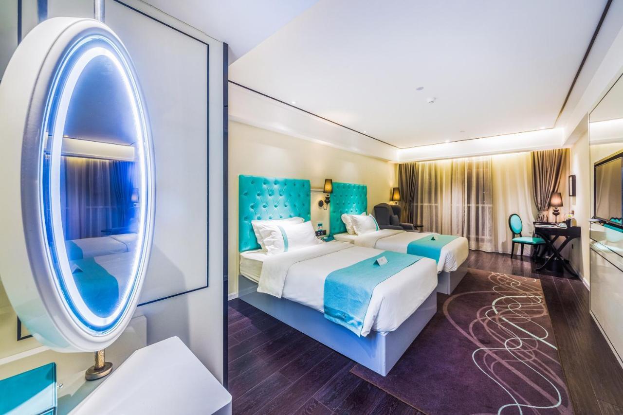 Xana Hotel Чунцин Екстериор снимка